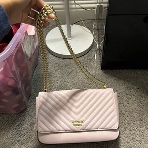 matching vs pink set